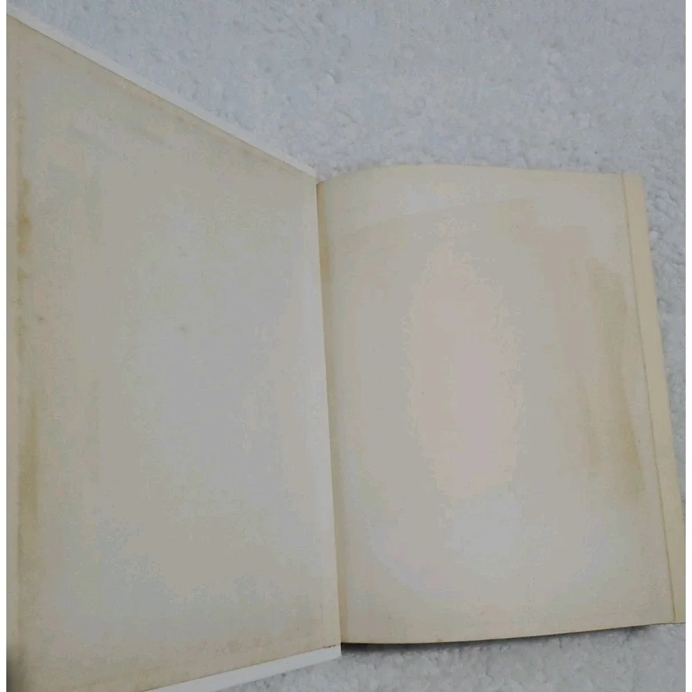 Vintage 1978 Regency White Holy Bible KJV Pictures Red Letter Family Edition 11